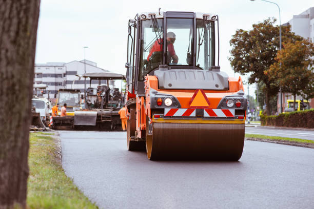 Best Driveway Resurfacing Services in Lyndonville, VT